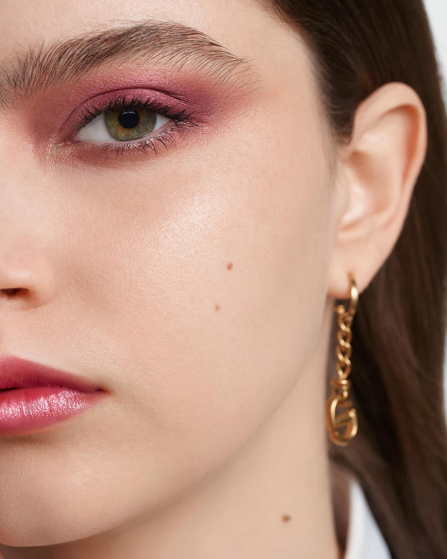 Dior Beauty Official - The new Dior Backstage holiday collection takes inspiration from the two colo