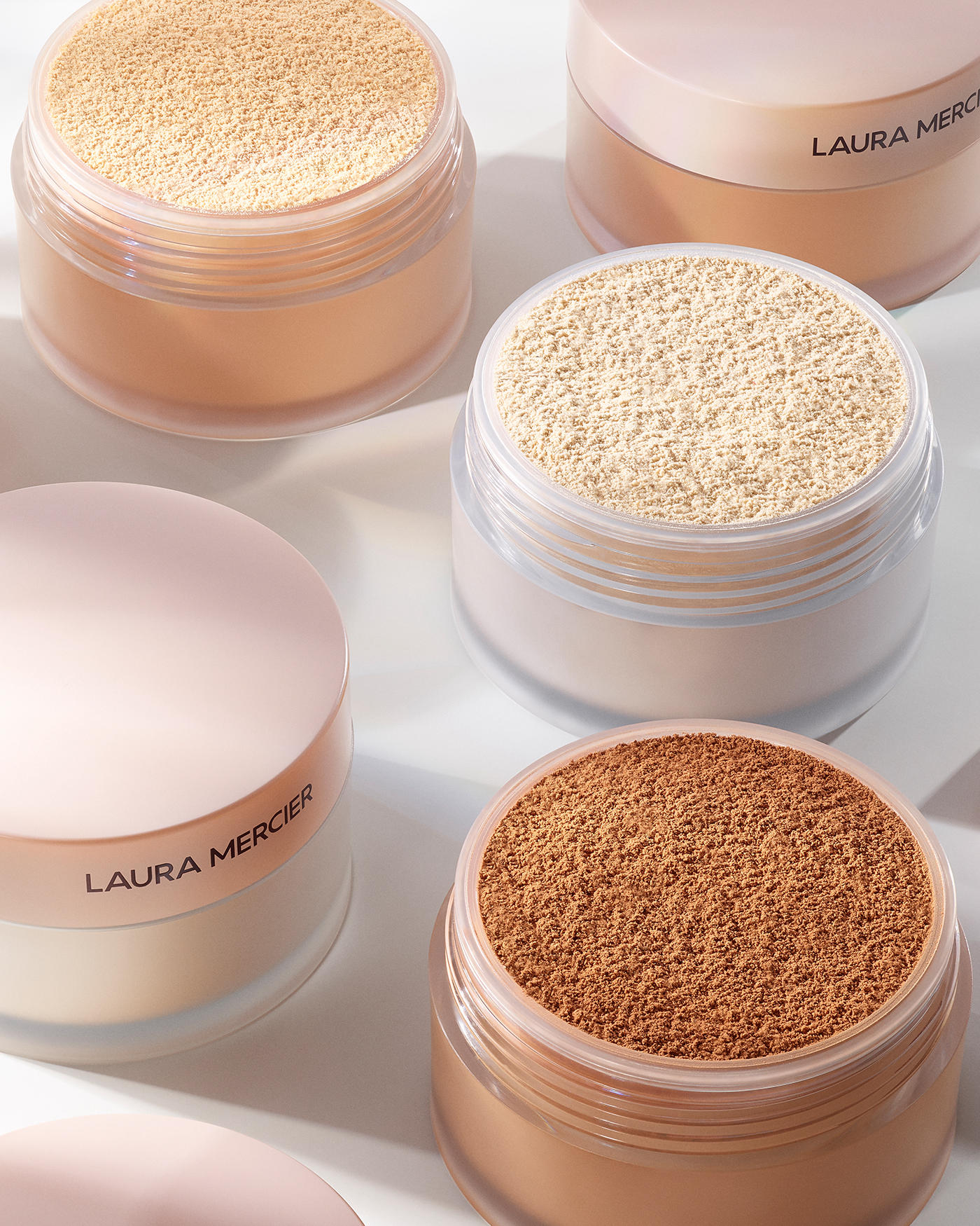 Laura Mercier - Our newest cult-fave Ultra-Blur Setting Powder is going across the pond
